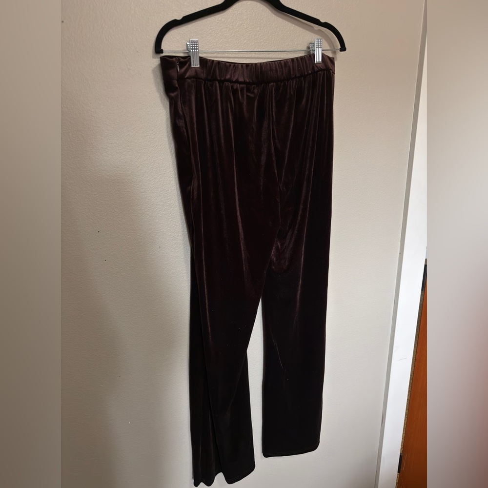 Velvet wide leg Brown Pants - Picture 4 of 5